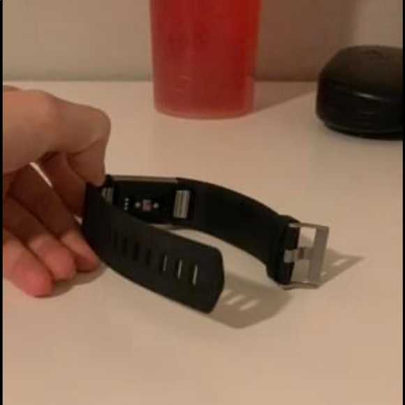 Fitbit Charge 2 - Picture 2 of 3